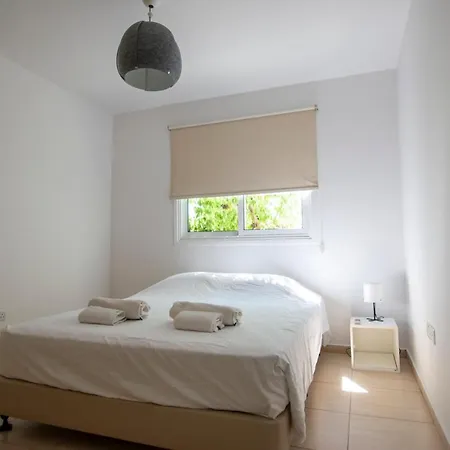 アパート Glabur - The Master Atelier - City, Free Parking & Wifi, Welcomes You!!! ニコシア