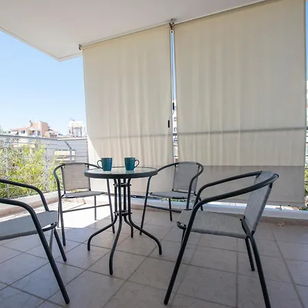 Glabur - The Master Atelier - City, Free Parking & Wifi, Welcomes You!!! アパート