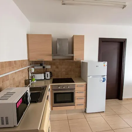 Glabur - The Master Atelier - City, Free Parking & Wifi, Welcomes You!!! *